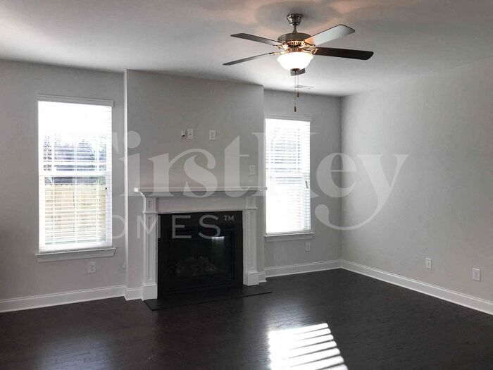 Building Photo - 1433 Paulonia Way