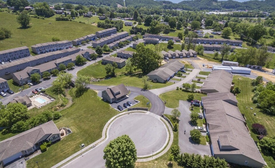 Building Photo - 162 Marcus Way