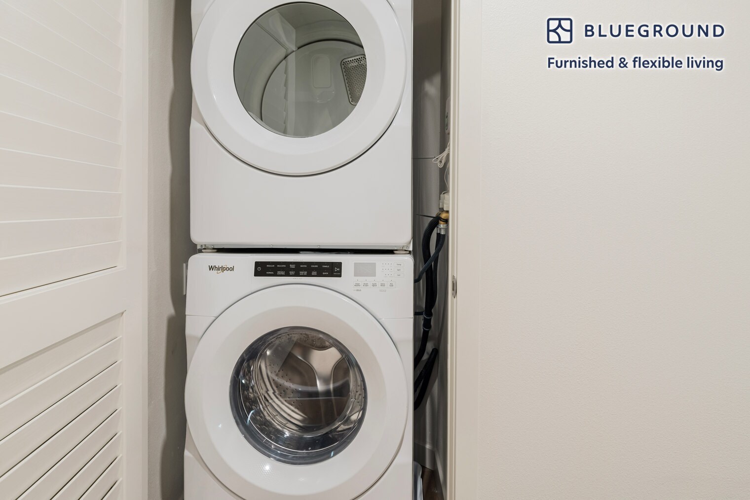 Building Photo - 2333 Calle Del Mundo