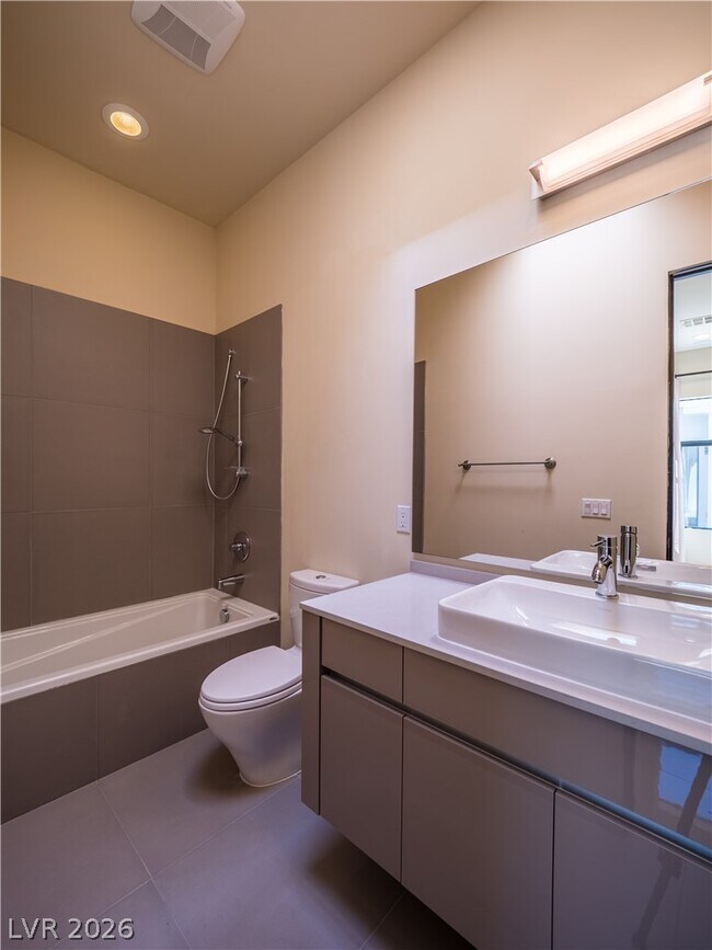 Building Photo - 7447 Yonie Ct