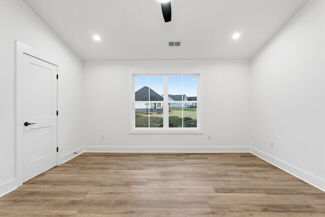 Building Photo - 508 Cripple Creek Cir