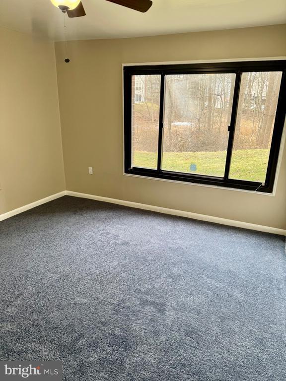 Building Photo - 15712 Dorset Rd