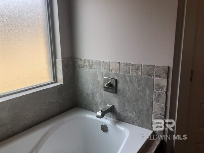 Building Photo - 30220 Persimmon Dr