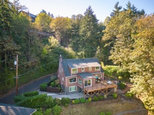 Building Photo - Beautiful 4 Bed, 3.5 Bath Rental home in S...