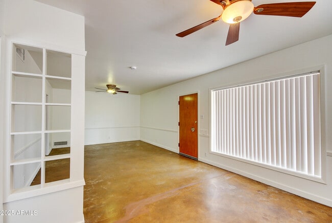 Building Photo - 1301 W Osborn Rd