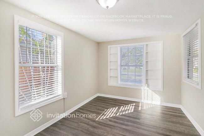 Building Photo - 2826 17Th Ave N