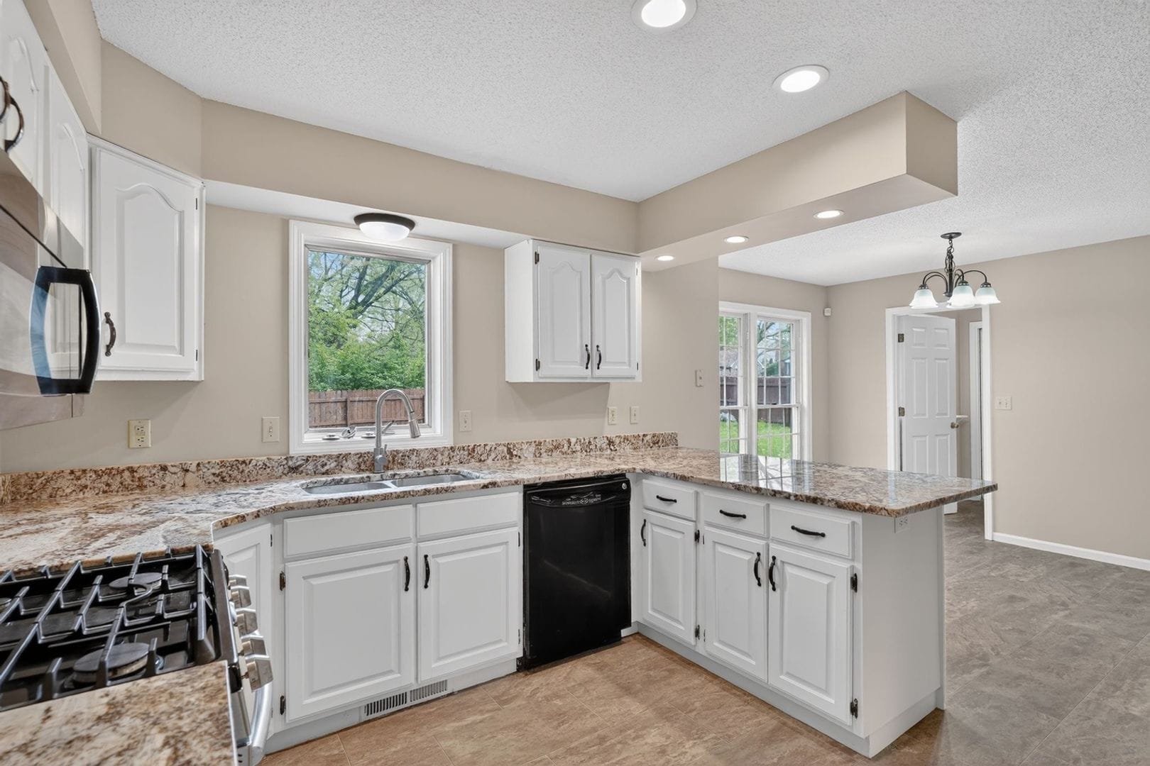 Building Photo - 1008 Royal Birkdale Dr