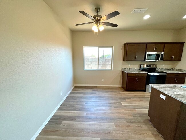 Building Photo - Beautiful 2024 Built 3 Bedroom Home in Leg...