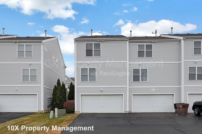 Building Photo - 1442 Bloomington Blvd