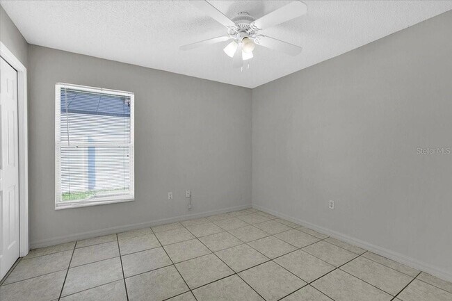 Building Photo - 112 Azalea Dr