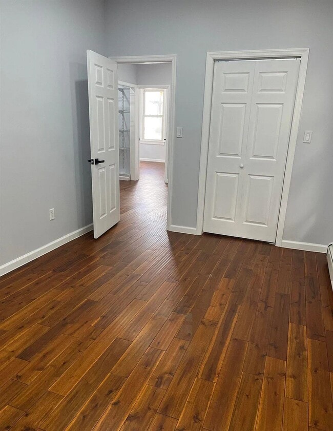 Building Photo - 40 Condict St