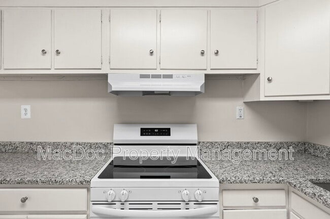 Building Photo - 129 Hickok Cir