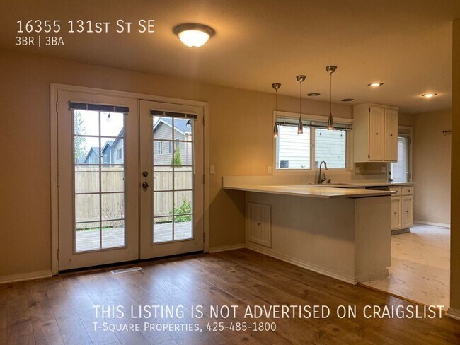 Building Photo - Unique 3 Bedroom Home with Daylight Baseme...