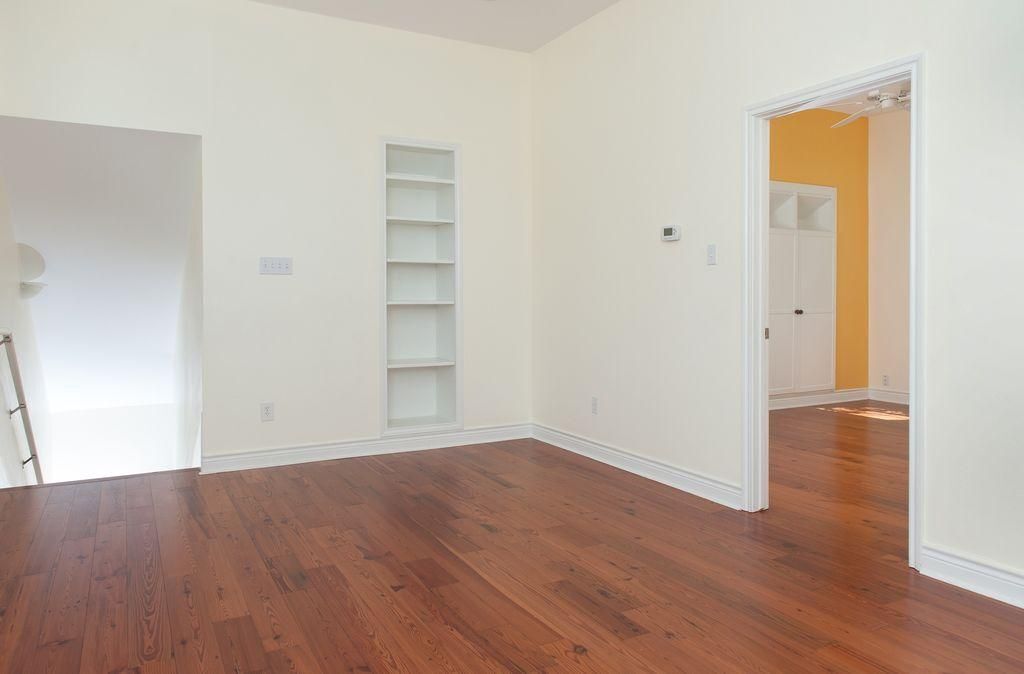 Building Photo - 707 W 35th St