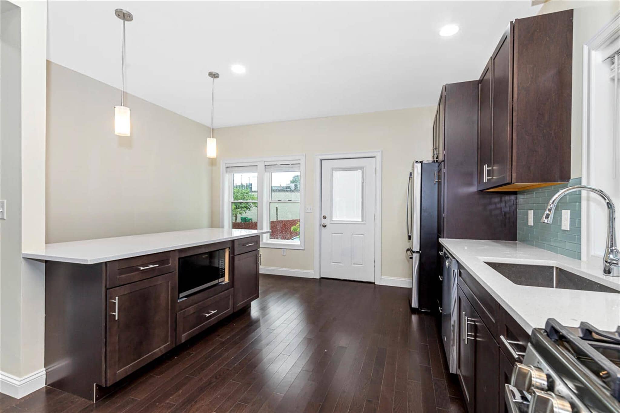 Building Photo - 75 Winchester St