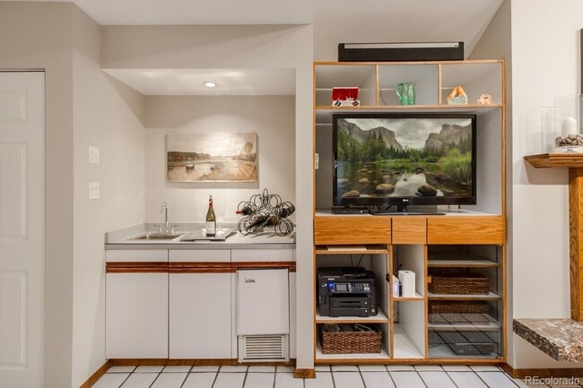 Building Photo - Beautiful Ranch in Belcaro Neighborhood