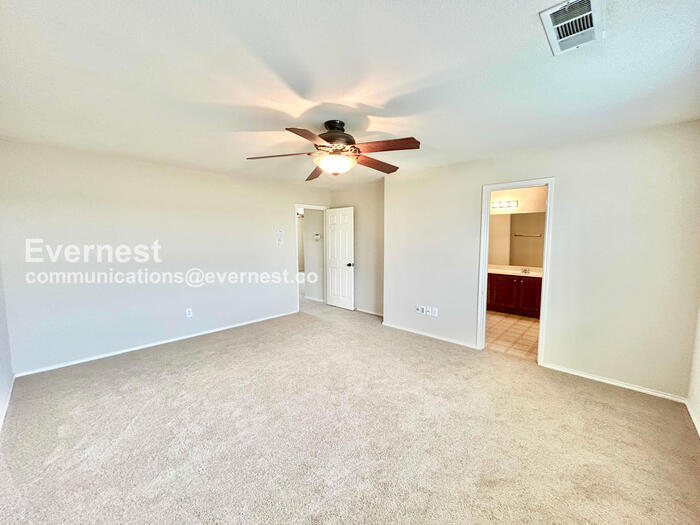 Building Photo - 7232 Jurassic Dr