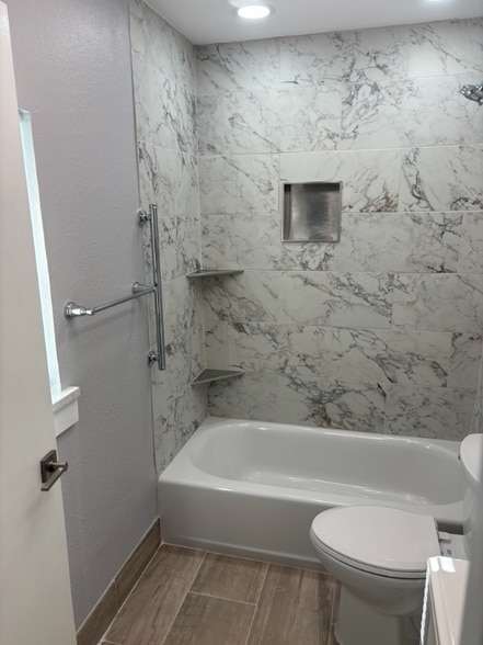 Building Photo - 519 Claride St