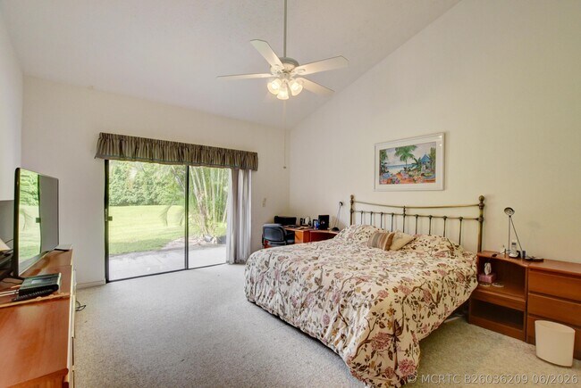 Building Photo - 22667 Meridiana Dr