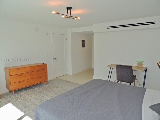 Building Photo - 1170 101st St