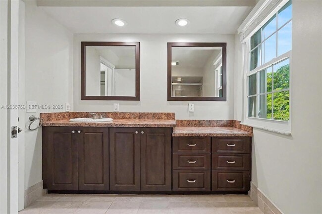 Building Photo - 10994 Neptune Dr