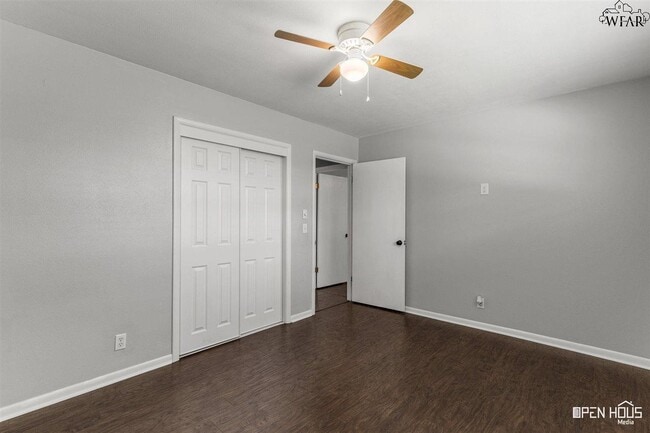 Building Photo - 4805 Big Bend Dr