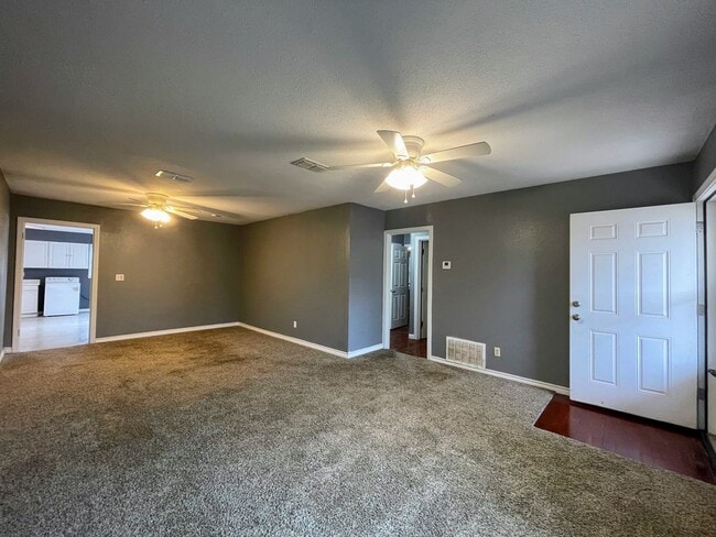 Building Photo - Charming 2-Bedroom Single-Family Home – Perfect for Comfort & Convenience!