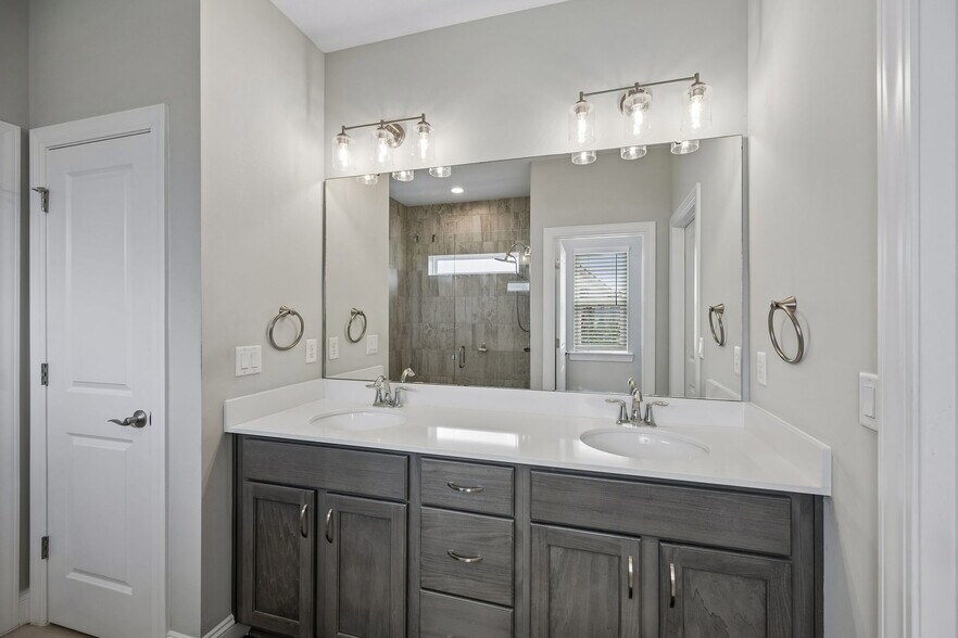 Building Photo - 159 Rose Dew Dr