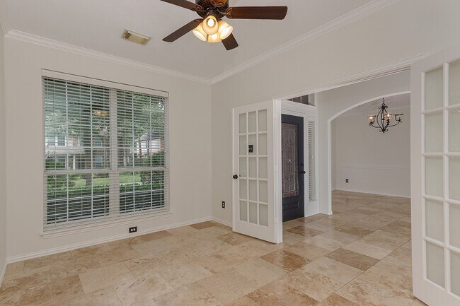 Building Photo - 14 Filigree Pines Pl