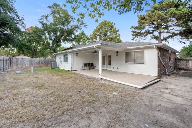 Building Photo - 28815 Binefield St