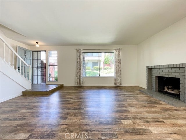Building Photo - 1629 Sherwood Village Cir