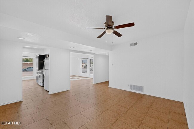 Building Photo - 5108 Yvette Ave