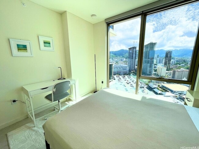 Building Photo - 1388 Kapiolani Blvd