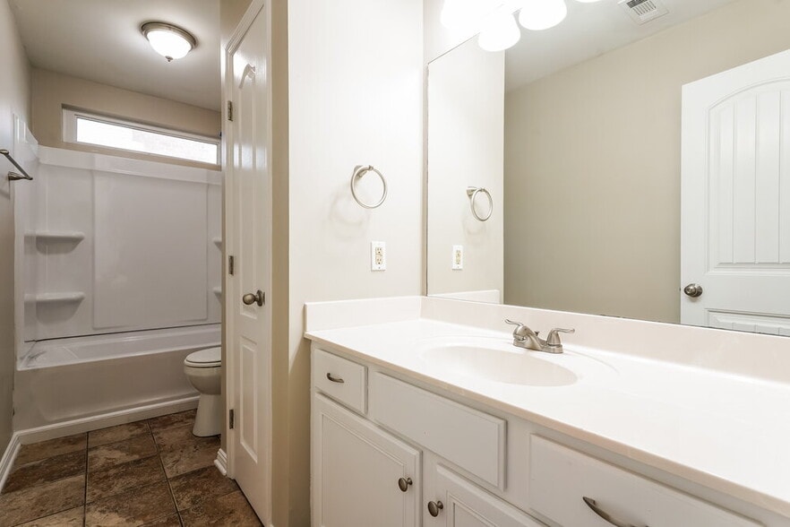 Building Photo - 5033 Singing Hills Dr