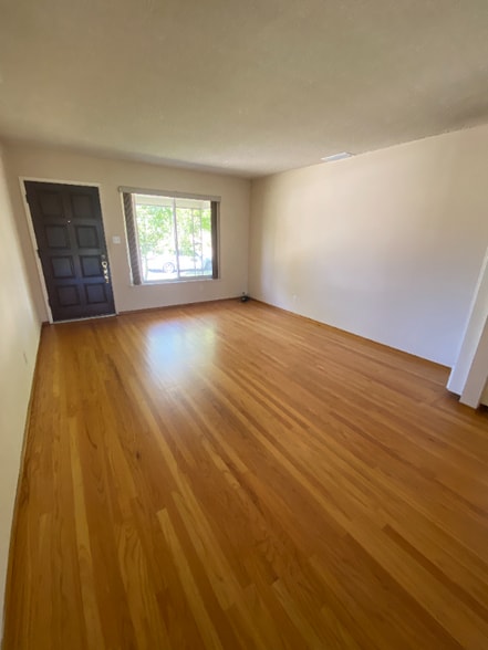 Building Photo - 6321 Leola Way
