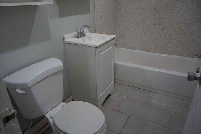 Building Photo - 3670-3672 Atlas Way