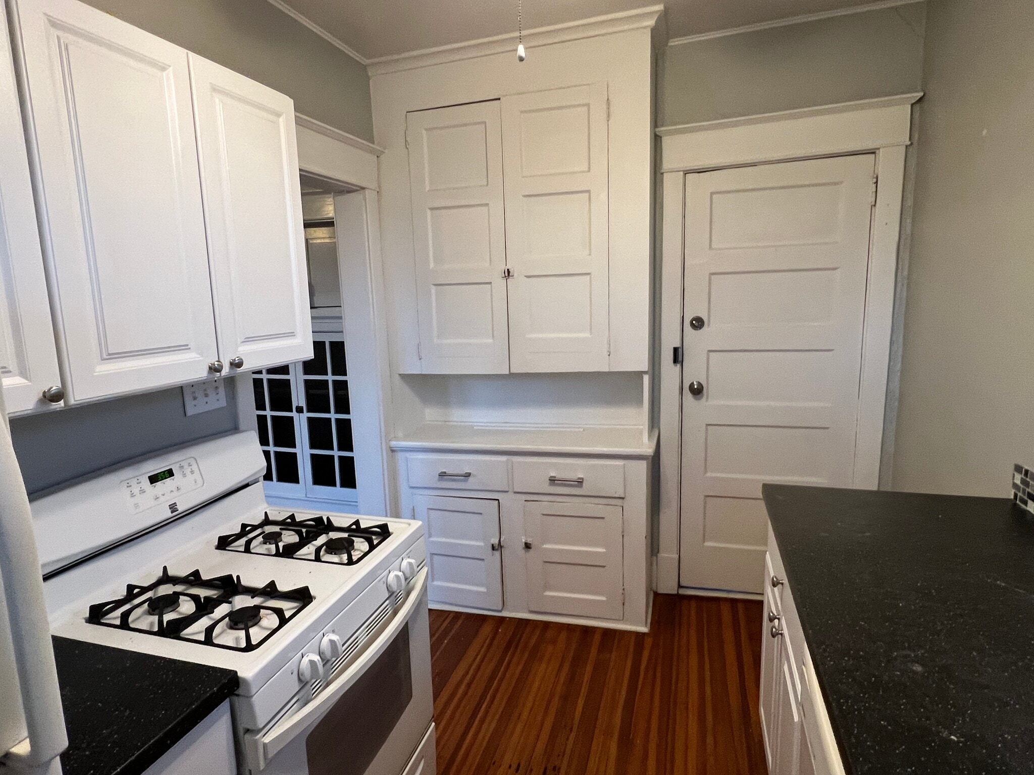 Kitchen - 1613 Buena Vista St