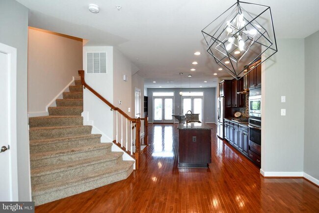 Building Photo - 409 Hydrangea Place