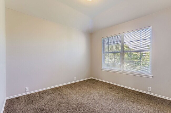 Building Photo - 924 Melted Candle Cove