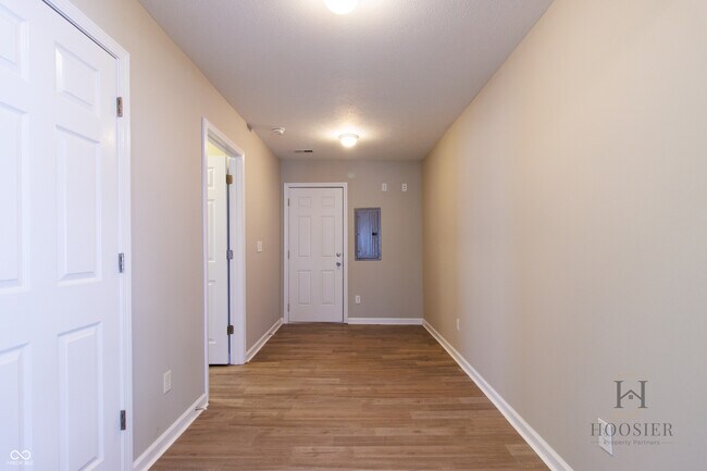 Building Photo - 5838 Greenfield Ave
