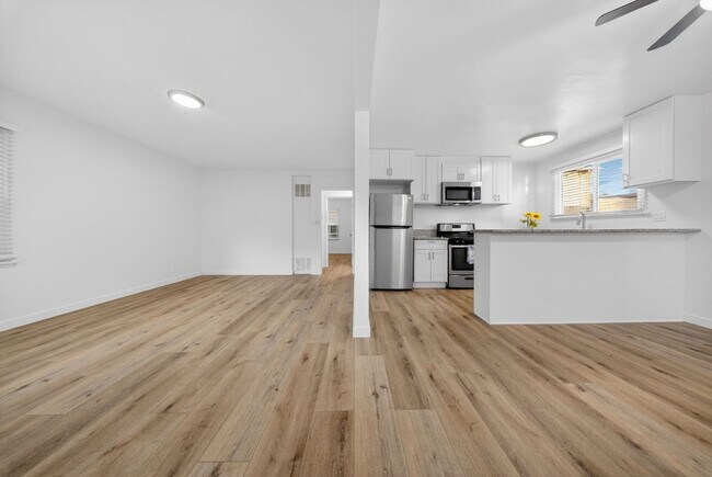 Building Photo - 11320 Tiara St