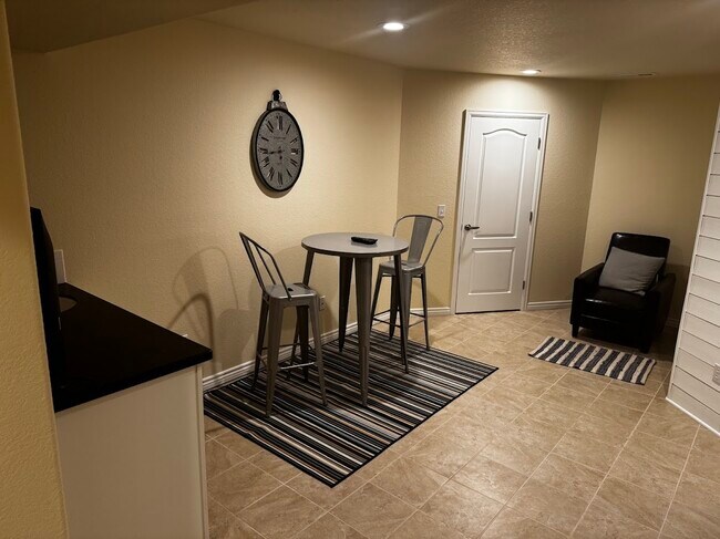 Building Photo - 6544 Range Overlook Heights