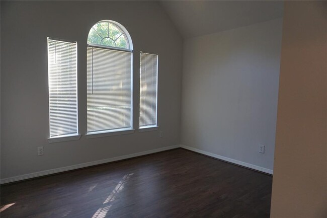 Building Photo - 17238 Laguna Trail Dr
