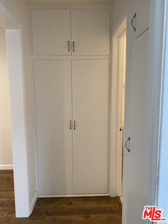 Building Photo - 10438 Santa Monica Blvd