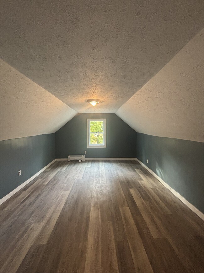 Building Photo - 225 E Bergey St