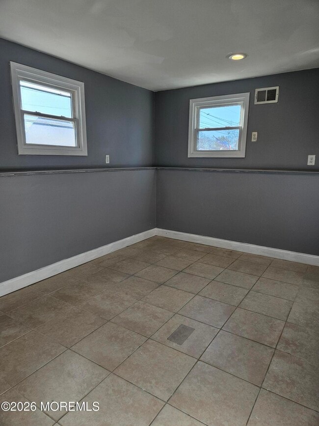 Building Photo - 118 Walnut Dr