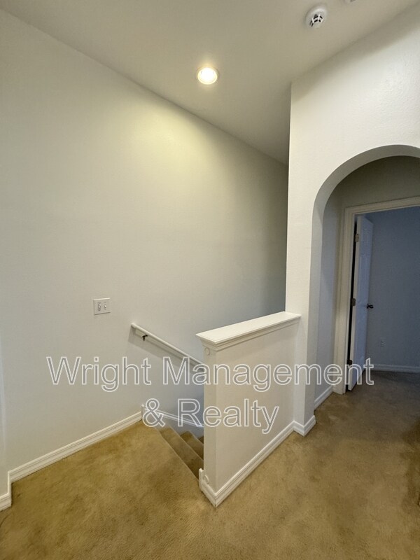 Building Photo - 4658 69th Pl N