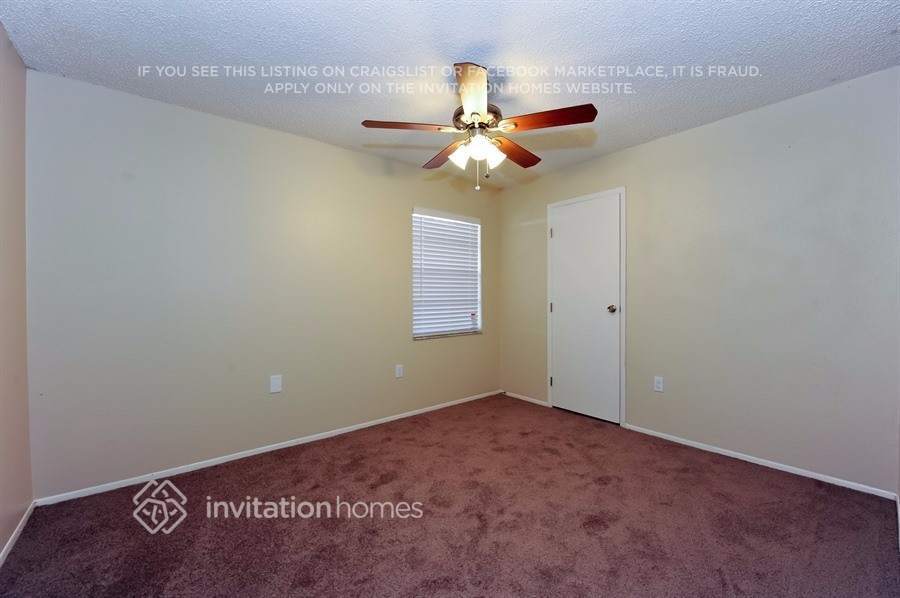 Building Photo - 1830 E Oakwood Loop