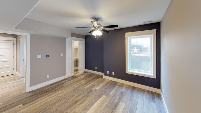 Building Photo - 1605 Forest Ave