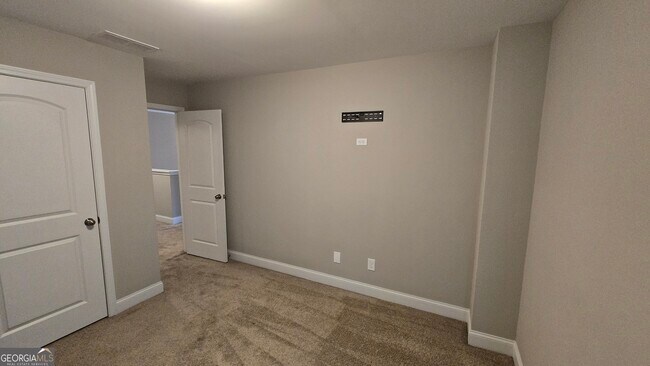 Building Photo - 600 Sprayberry Dr